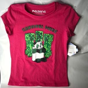 ⭐️4/$36⭐️ Pink Minecraft w/ Cute Panda~ T-Shirt